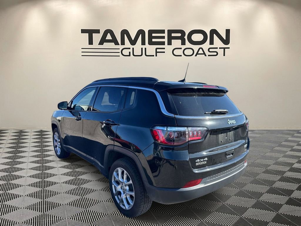 Used 2022 Jeep Compass Latitude w/ Sun and Sound Group image 4