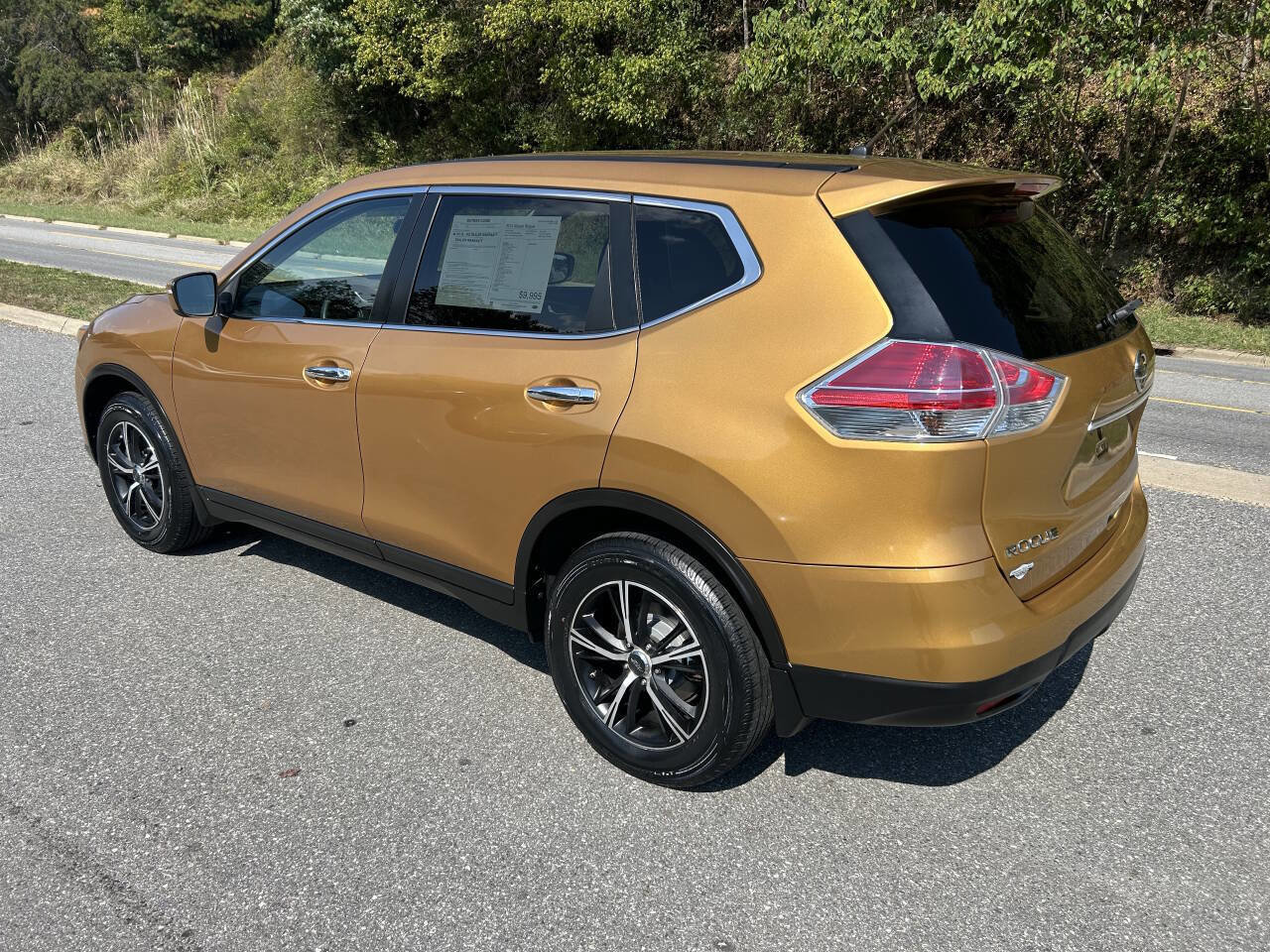 Used 2014 Nissan Rogue S w/ S Family Package image 5