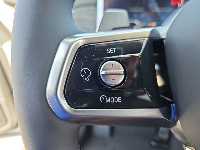 New 2026 BMW 750e xDrive image 17