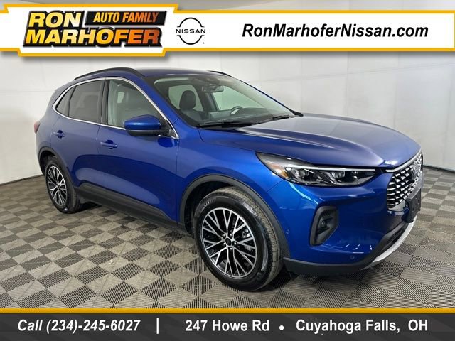 Used 2023 Ford Escape SE w/ PHEV Premium Package image 1
