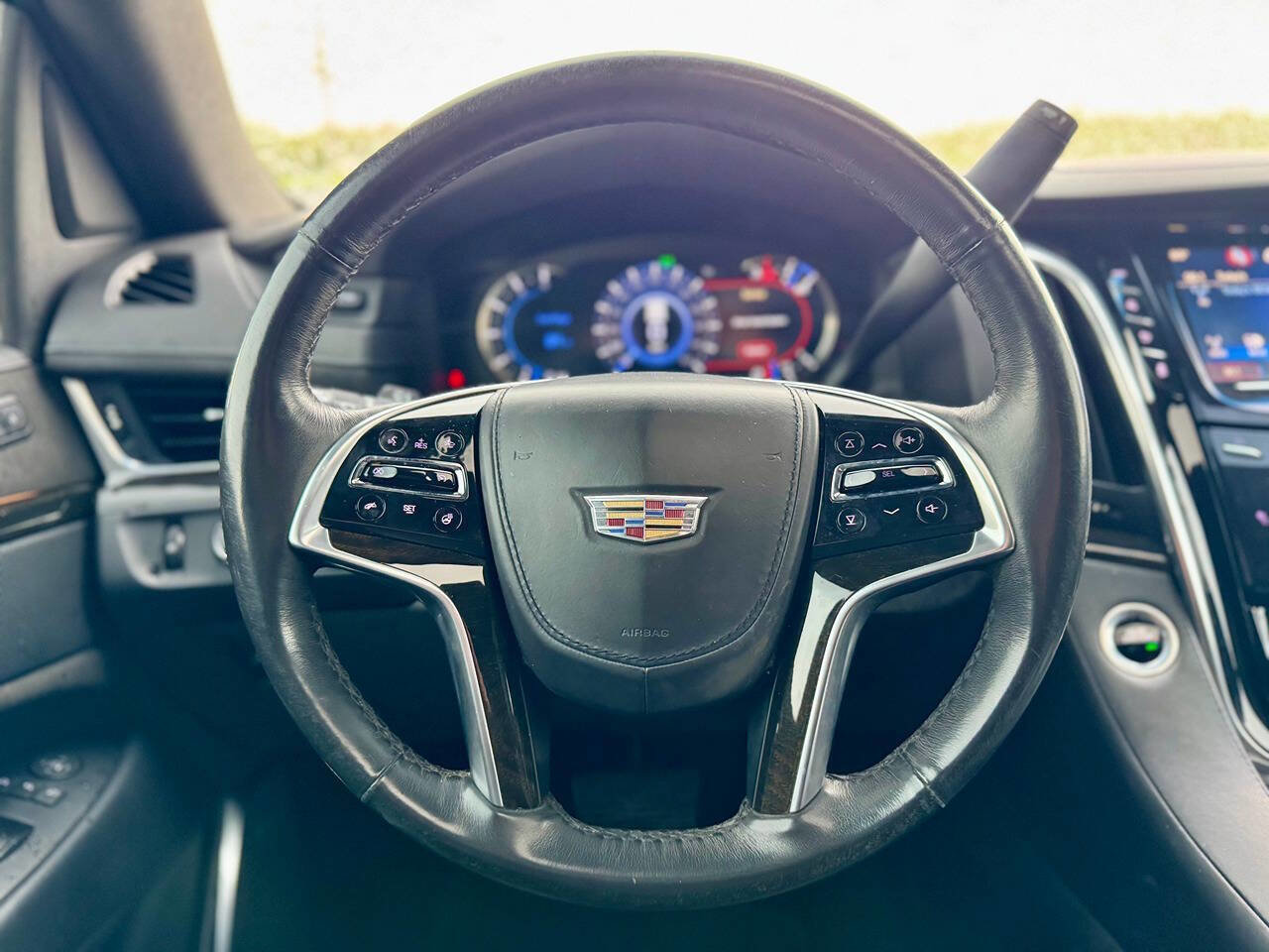 Used 2018 Cadillac Escalade Platinum image 15