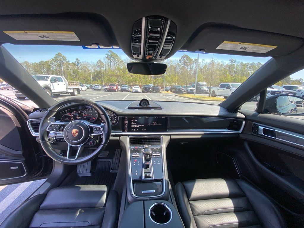 Used 2018 Porsche Panamera image 26