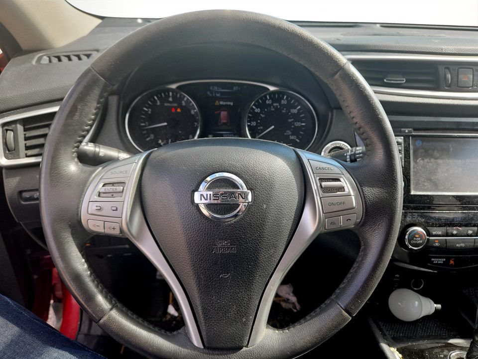 Used 2015 Nissan Rogue SL w/ SL Premium Package FWD image 10