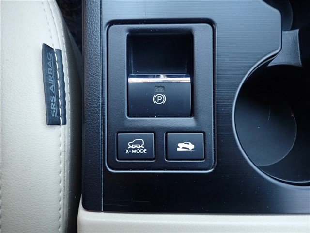 Used 2017 Subaru Outback 3.6R Limited AWD/4WD image 23