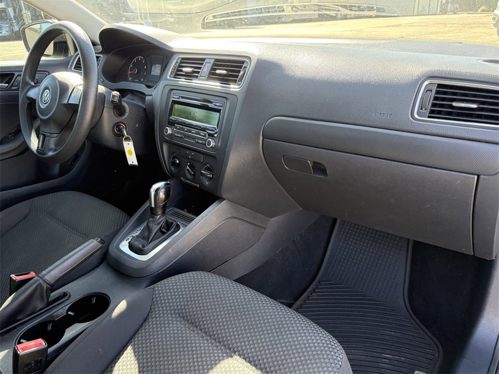 Used 2014 Volkswagen Jetta S image 26
