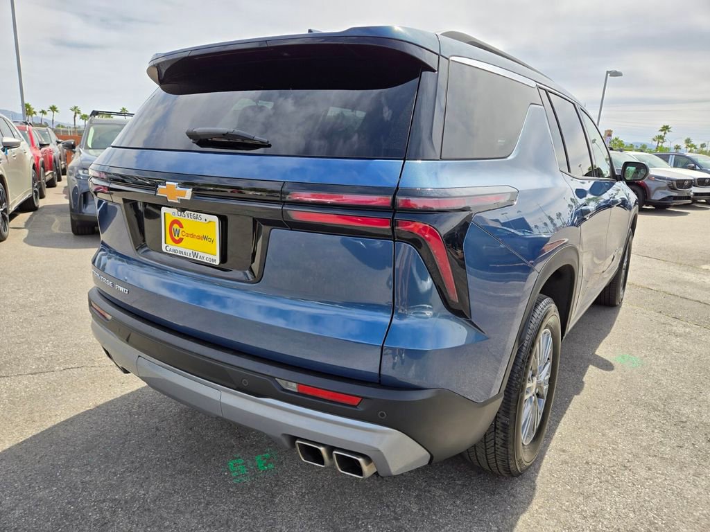 Used 2025 Chevrolet Traverse LT AWD/4WD image 6
