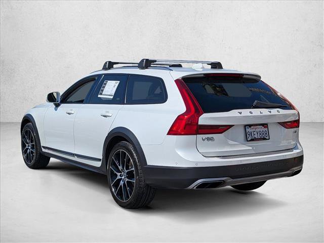 Used 2017 Volvo V90 T6 Cross Country image 7