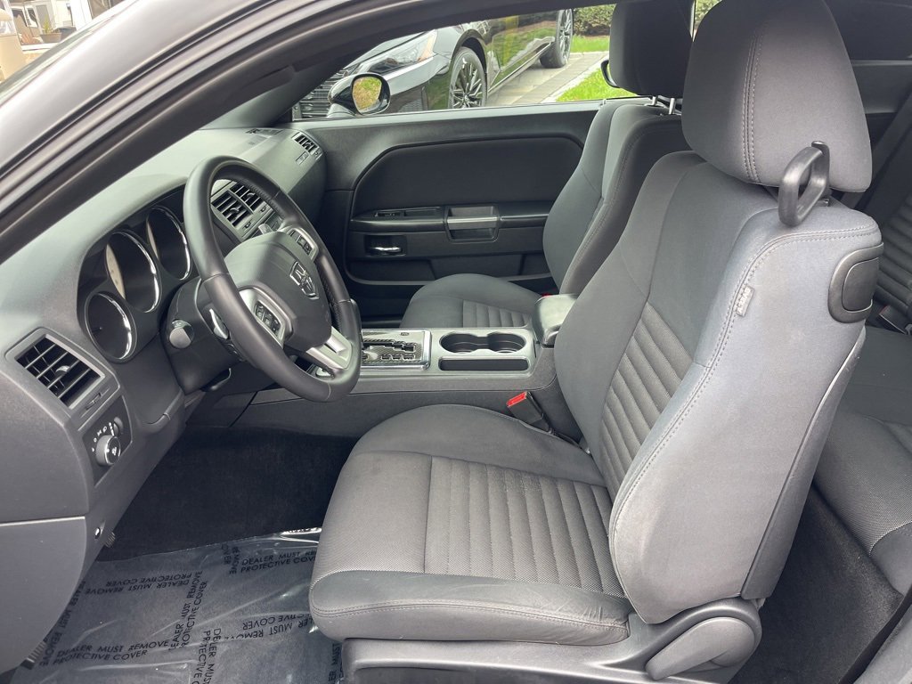 Used 2014 Dodge Challenger R/T image 13