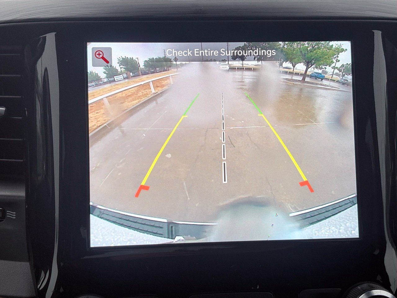 Used 2024 RAM 1500 Laramie AWD/4WD image 10