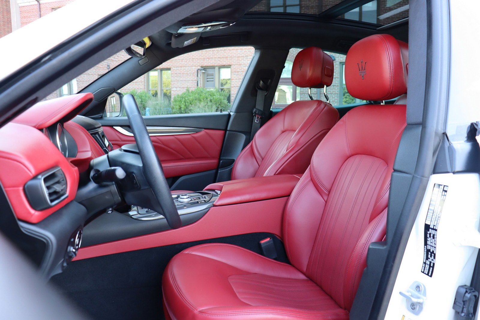 Used 2023 Maserati Levante GT AWD/4WD image 12