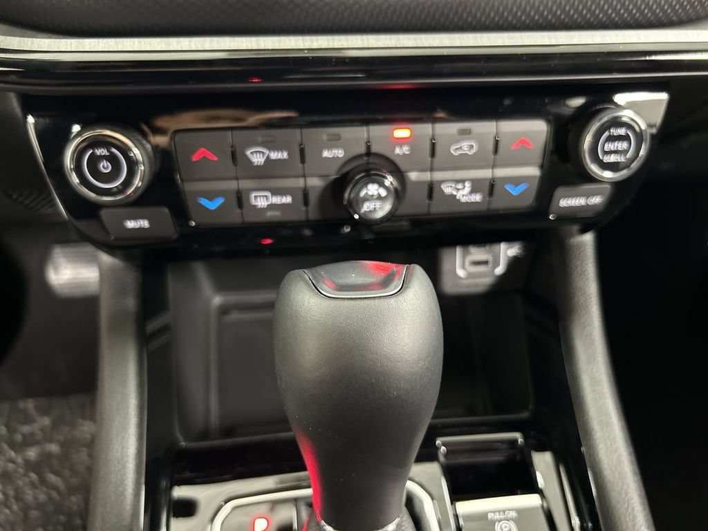 New 2026 Jeep Compass Trailhawk w/ Sun, Sound & Navigation Group AWD/4WD image 15