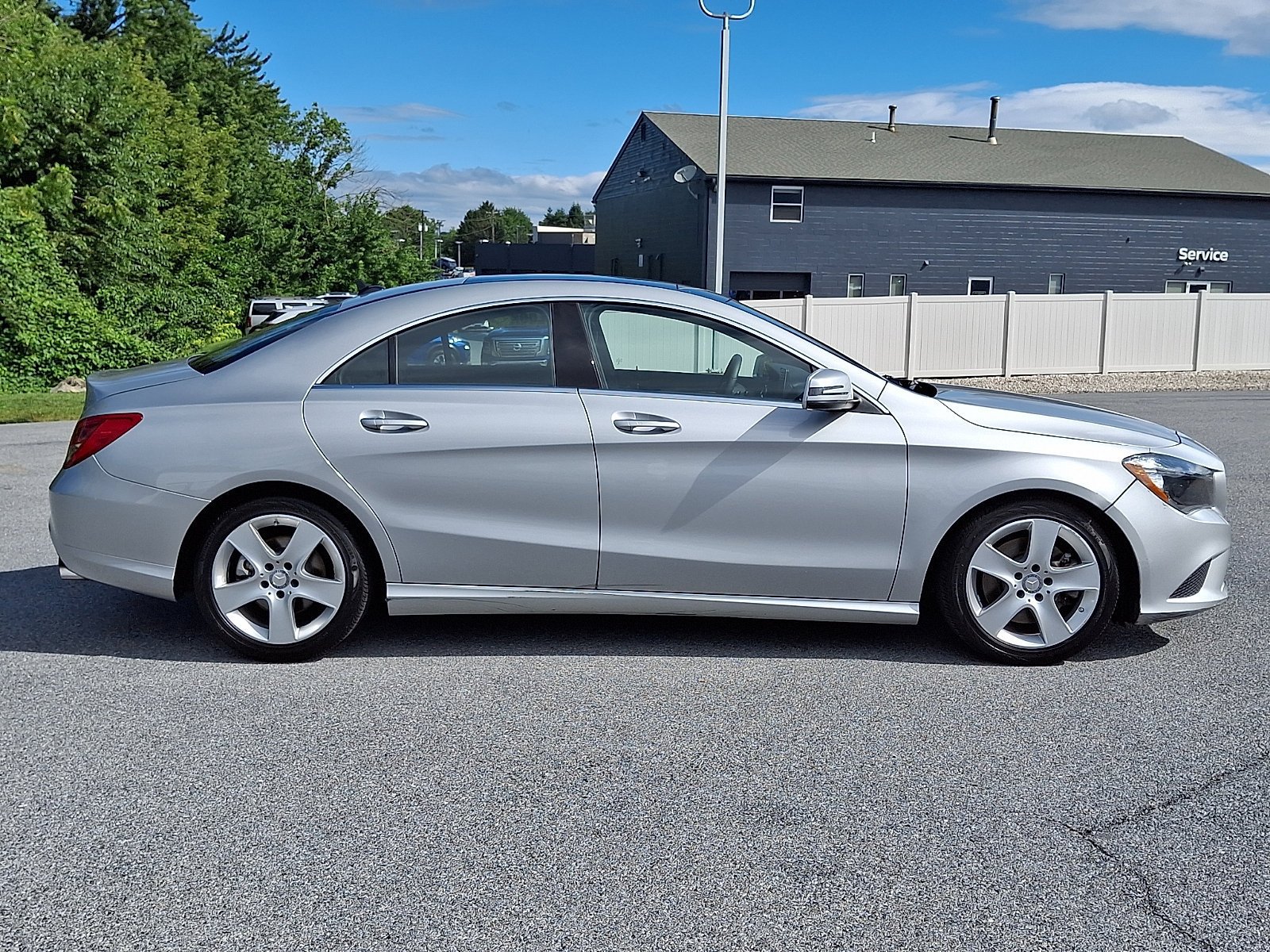 Used 2015 Mercedes-Benz CLA 250 image 8