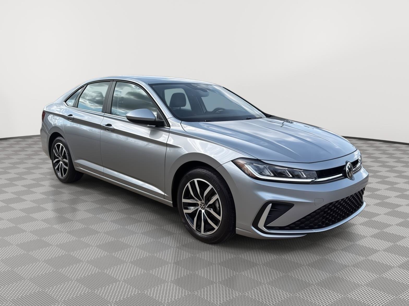 Certified 2025 Volkswagen Jetta SE image 7