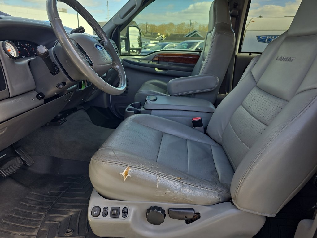 Used 2003 Ford F350 Lariat image 13