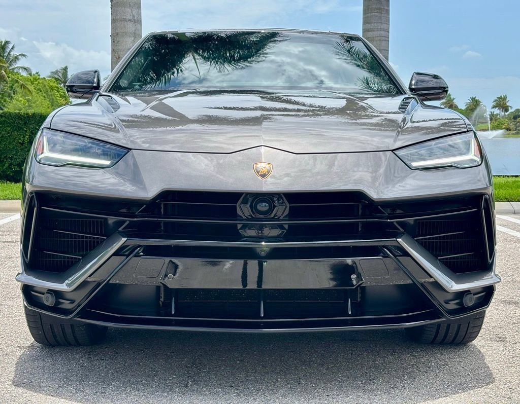 Used 2024 Lamborghini Urus S AWD/4WD image 3