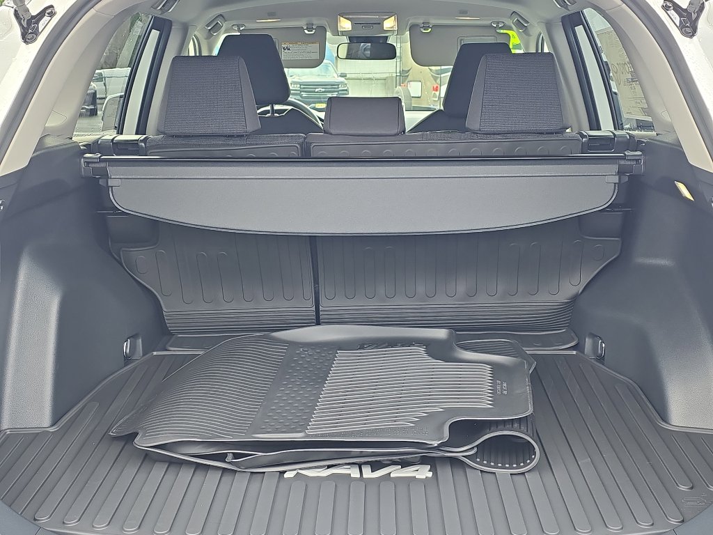 New 2025 Toyota RAV4 LE image 9