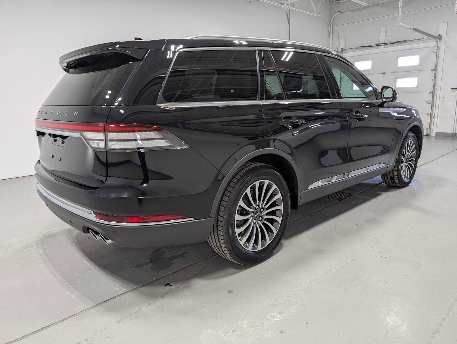Used 2024 Lincoln Aviator Reserve w/ Elements Package Plus image 8