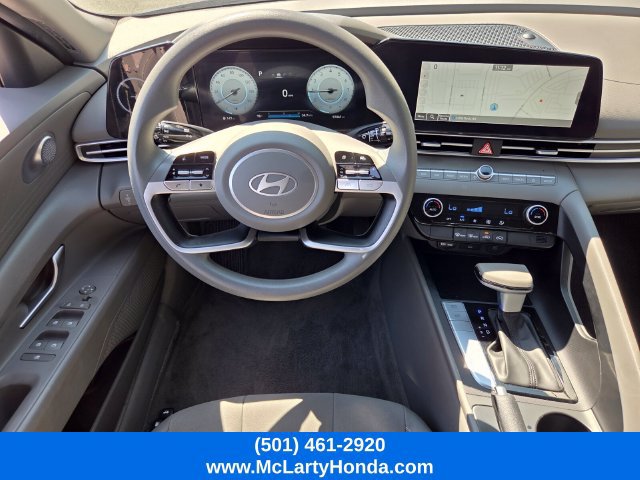 Used 2024 Hyundai Elantra SEL FWD image 13