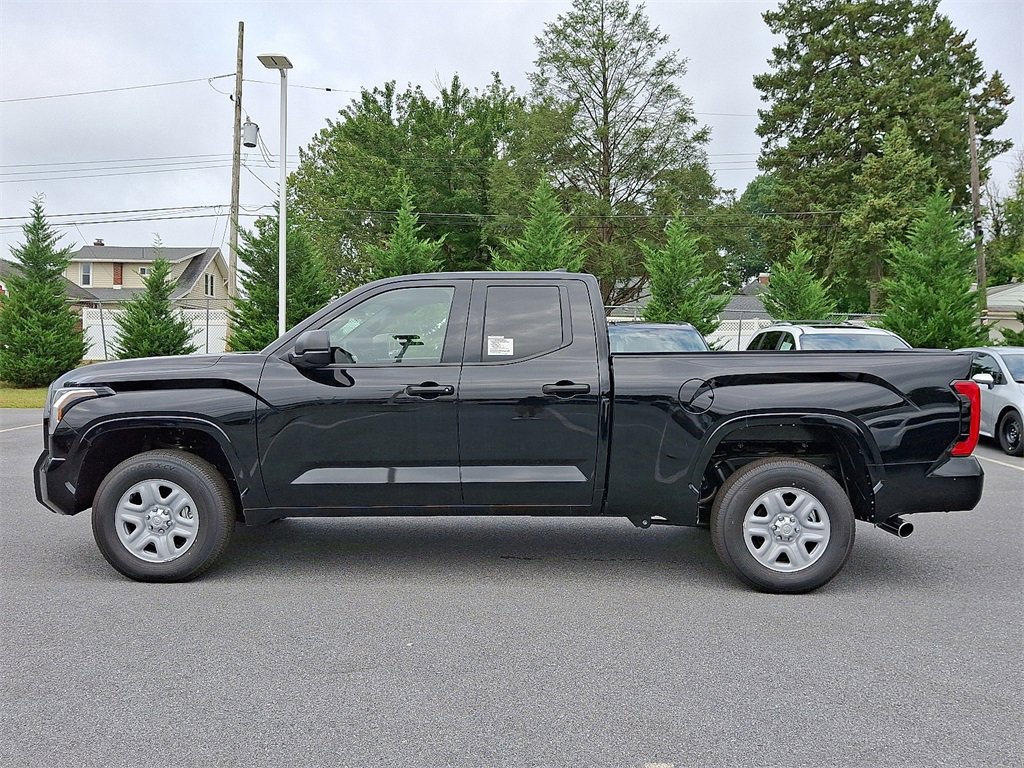 New 2025 Toyota Tundra SR image 2