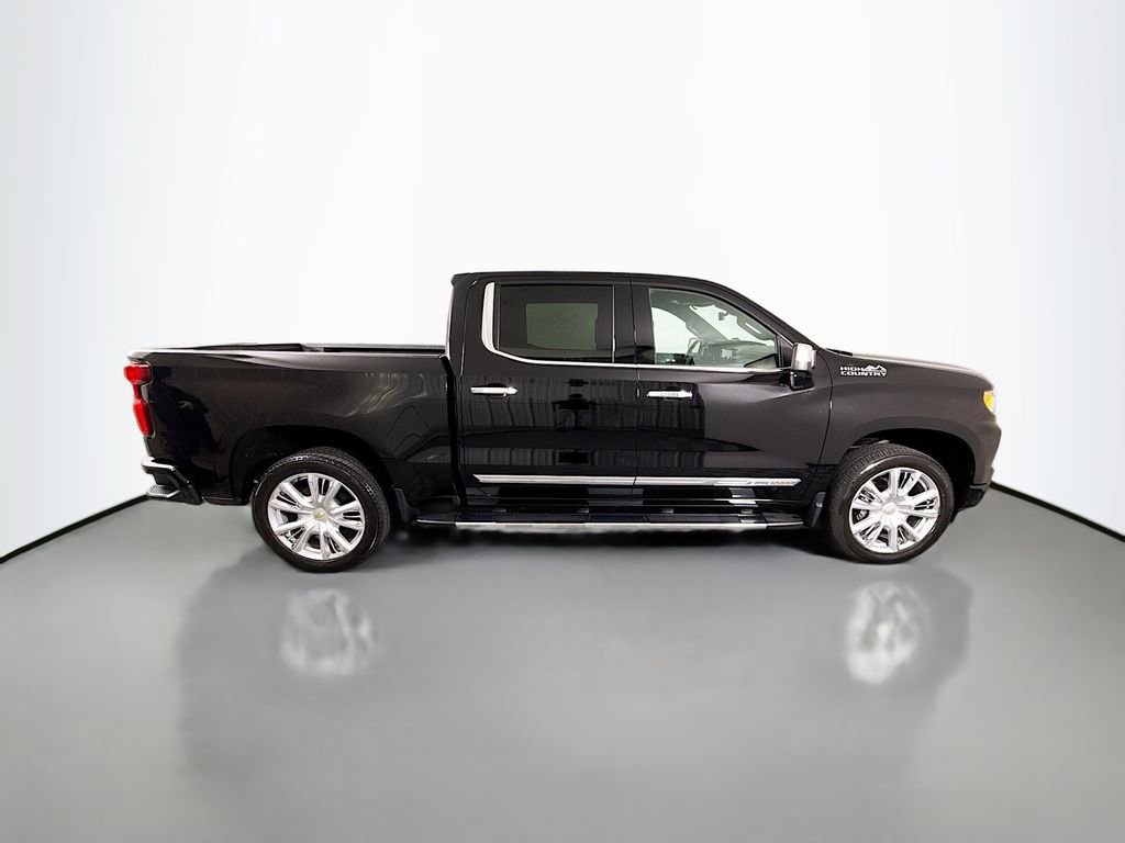 Used 2024 Chevrolet Silverado 1500 High Country w/ Technology Package AWD/4WD image 8