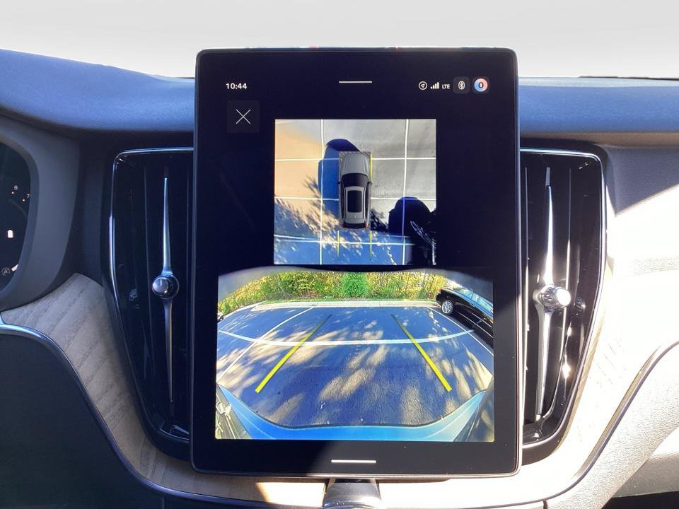 New 2027 Volvo XC60 B5 Plus AWD/4WD image 19