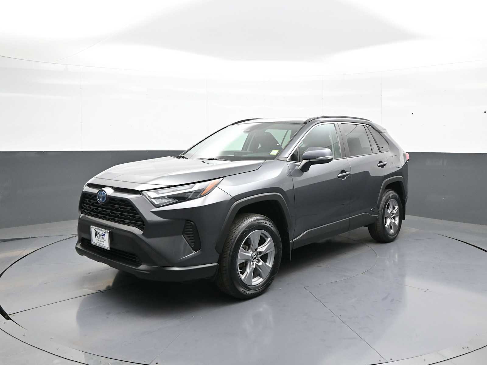 Used 2023 Toyota RAV4 LE AWD/4WD image 1