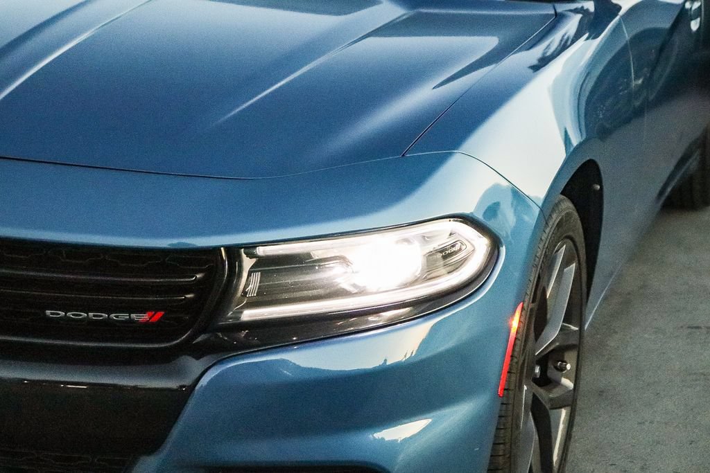 Used 2023 Dodge Charger SXT w/ Blacktop Package RWD image 5