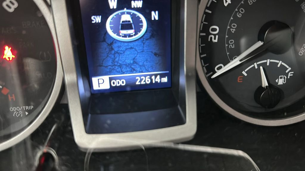 Used 2023 Toyota Tacoma Limited image 16