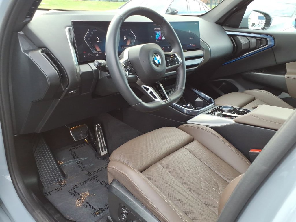 Used 2025 BMW X3 xDrive30i AWD/4WD image 12
