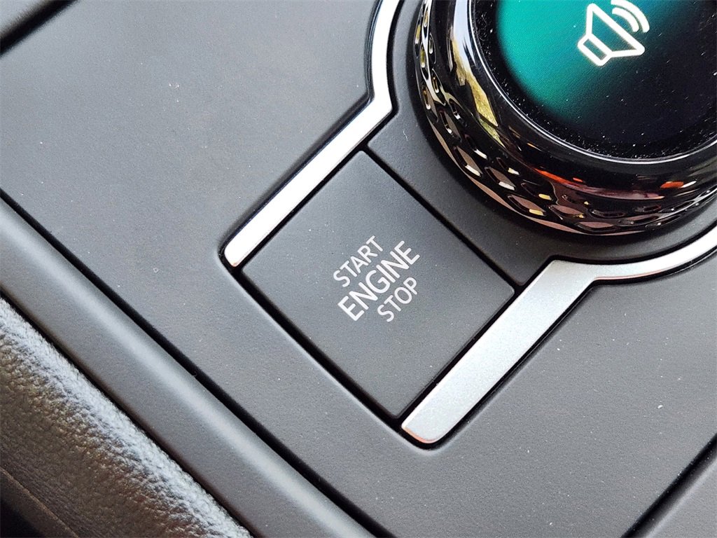 New 2026 Volkswagen Tiguan SE R-Line image 15