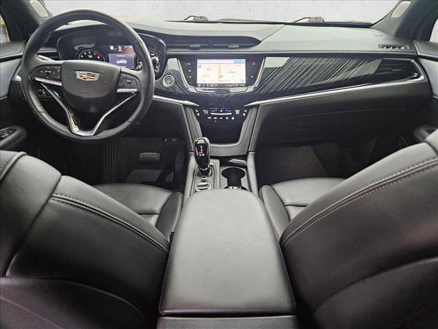 Used 2024 Cadillac XT6 Premium Luxury w/ Technology Package image 17