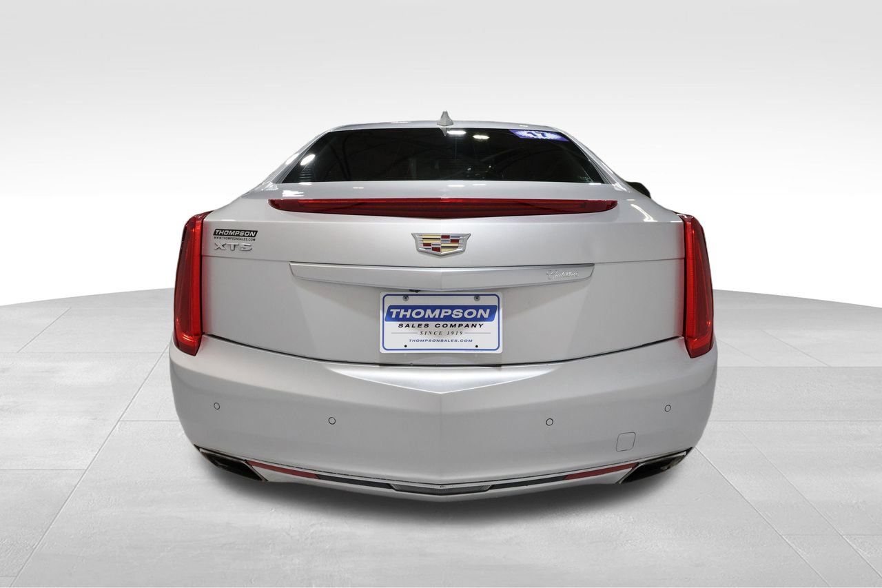 Used 2017 Cadillac XTS Luxury FWD image 2