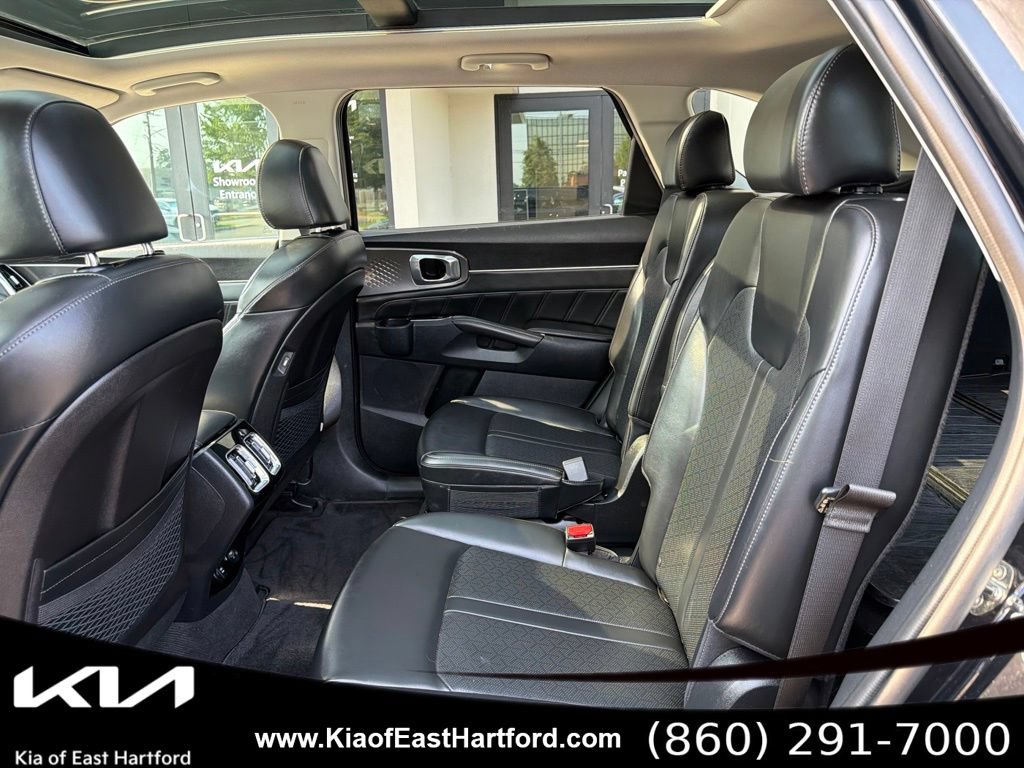 Certified 2023 Kia Sorento SX AWD/4WD image 19