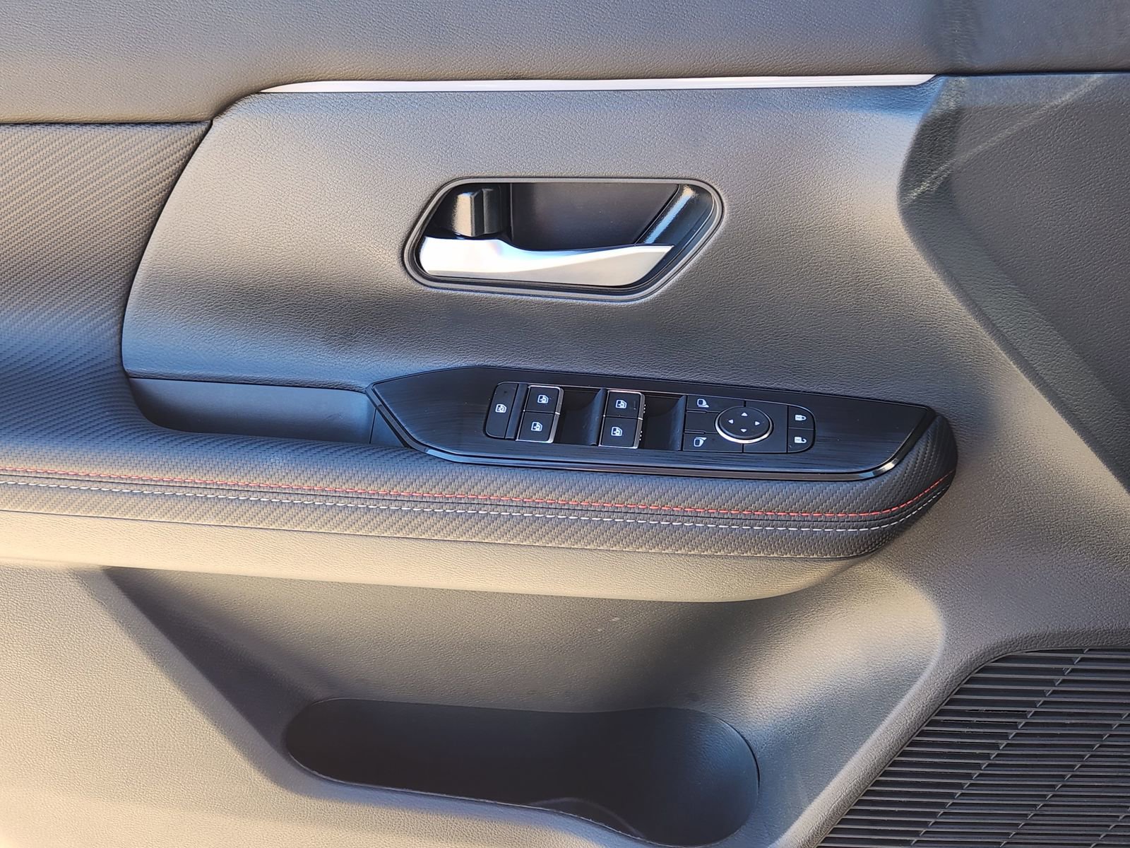 New 2026 Nissan Kicks SR w/ SR Premium Package image 20