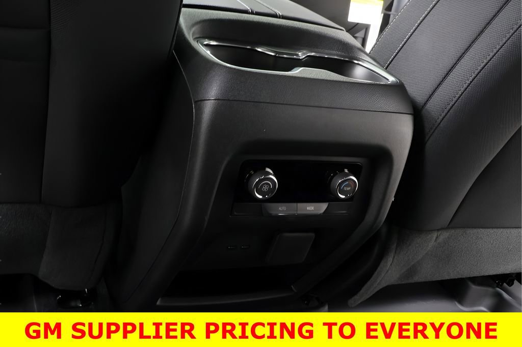 New 2026 Chevrolet Traverse LT w/ Sun and Wheel Package image 25
