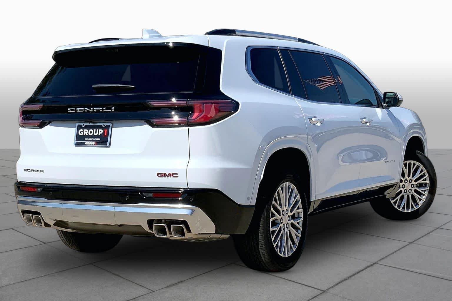 Used 2026 GMC Acadia Denali w/ Super Cruise Package FWD image 13