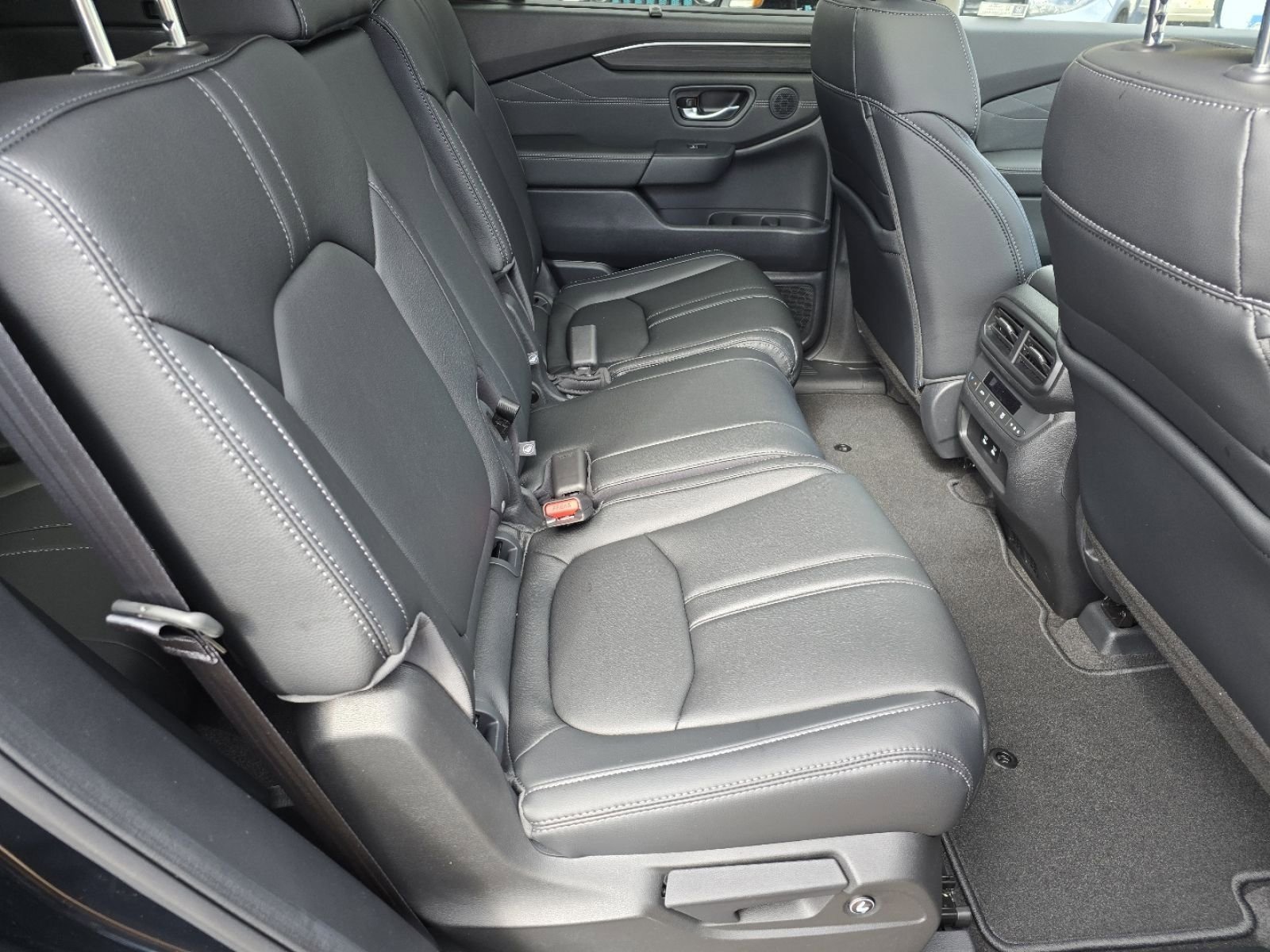 New 2026 Honda Pilot Touring image 16