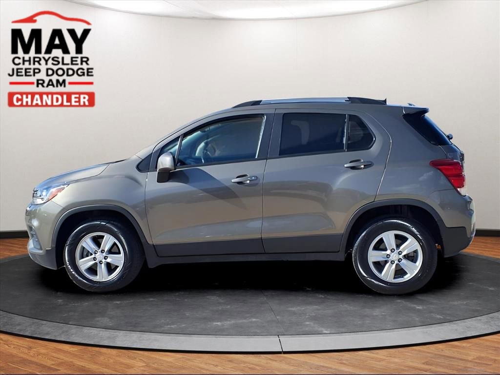 Used 2022 Chevrolet Trax LT w/ LT Convenience Package image 19