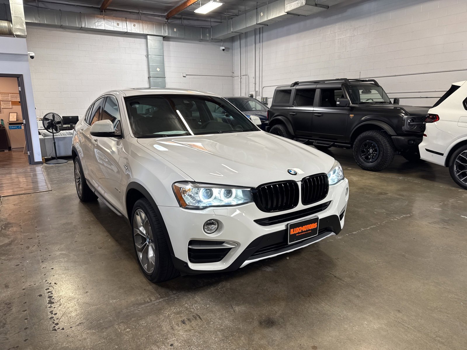 Used 2018 BMW X4 xDrive28i image 3