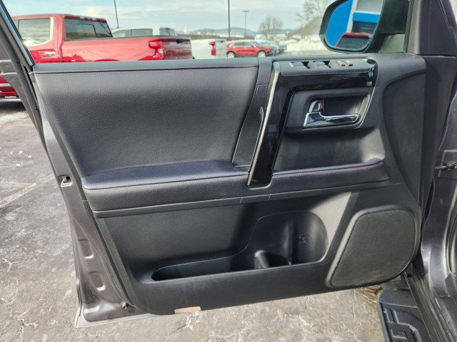 Used 2022 Toyota 4Runner TRD Off-Road image 29