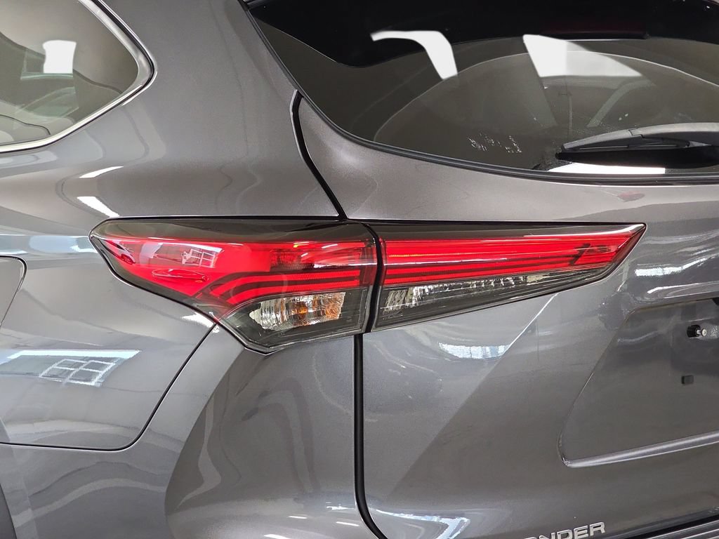 Used 2021 Toyota Highlander Platinum AWD/4WD image 33
