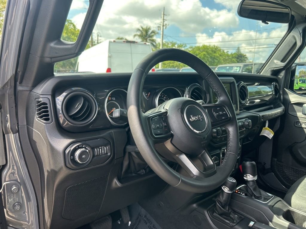 Used 2022 Jeep Wrangler Unlimited Sport image 10