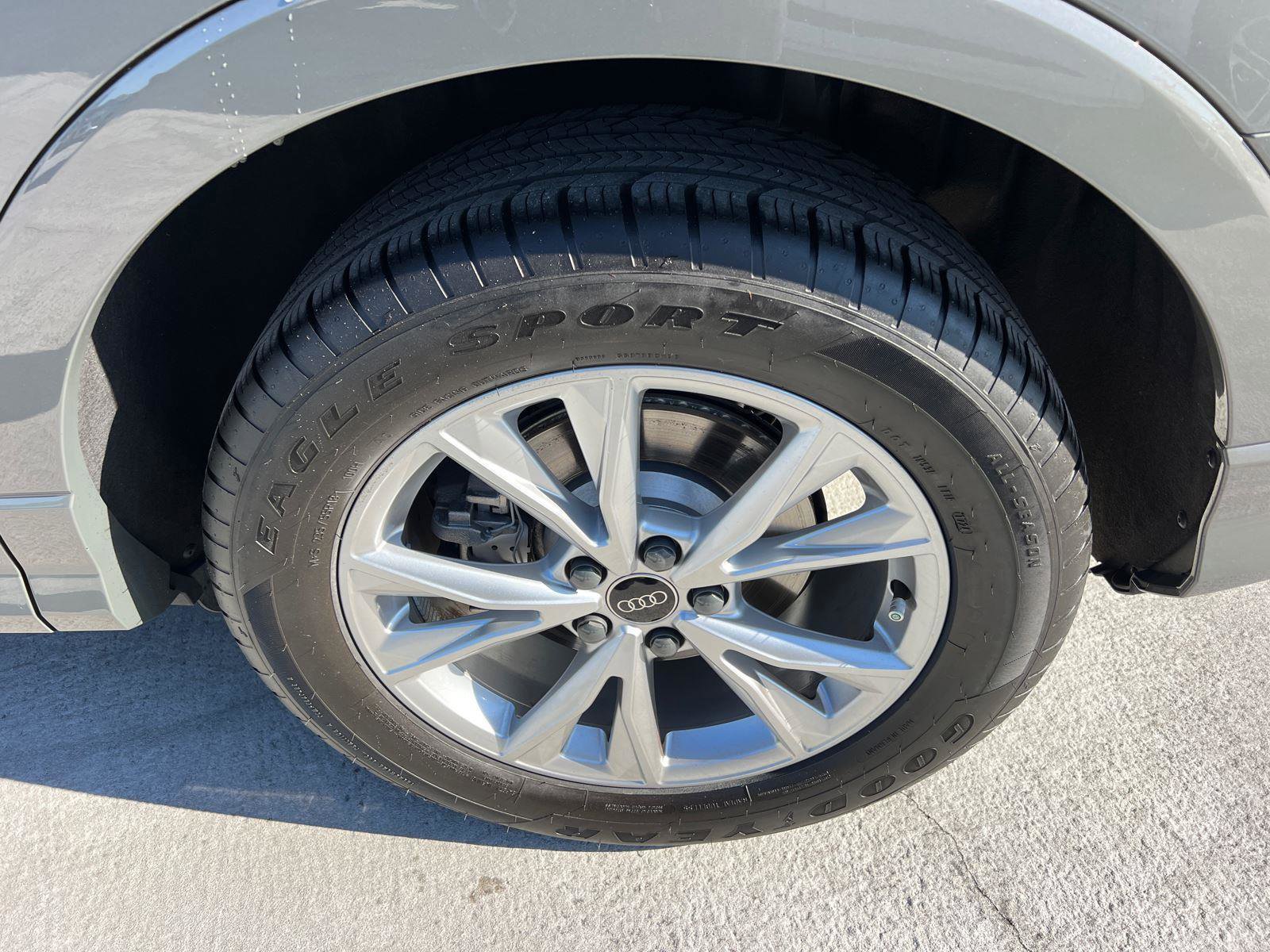Used 2024 Audi Q3 2.0T Premium Plus w/ Premium Plus Package image 20