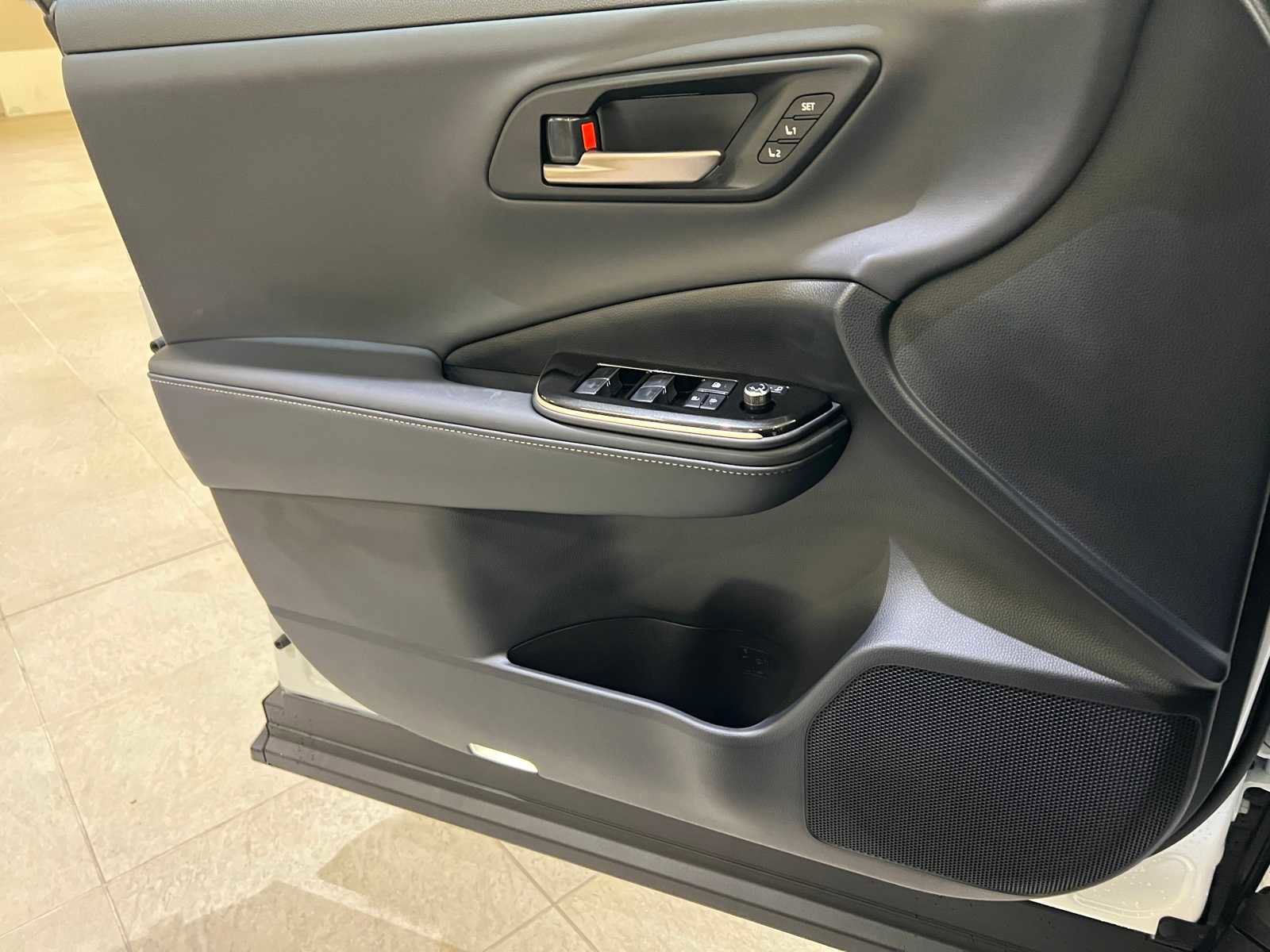 New 2026 Toyota Crown Platinum image 18