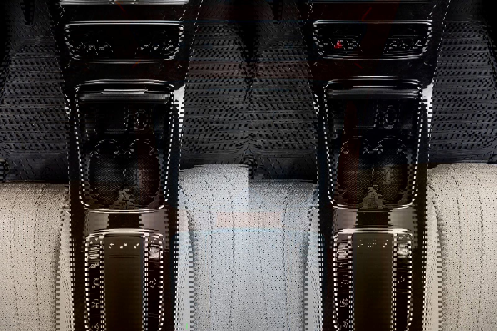 Used 2021 Mercedes-Benz E 450 4MATIC Sedan image 23