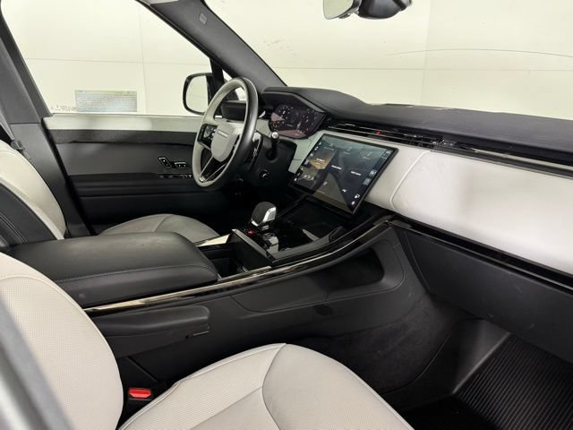 Certified 2025 Land Rover Range Rover Sport Dynamic SE AWD/4WD image 33