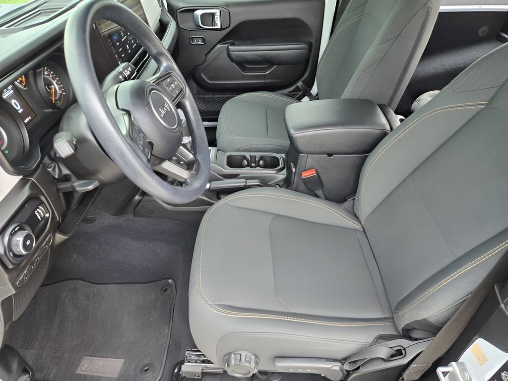 Used 2025 Jeep Wrangler Sport AWD/4WD image 12