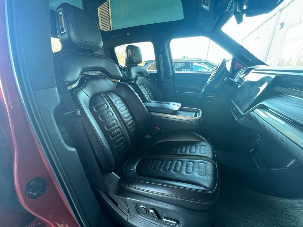 Used 2023 Rivian R1T Adventure AWD/4WD image 17