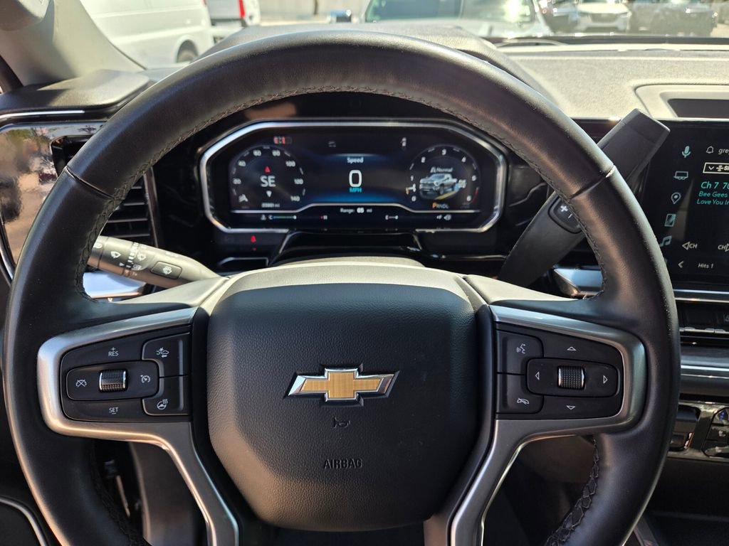 Used 2025 Chevrolet Silverado 2500 LTZ w/ Z71 Chrome Sport Edition image 32