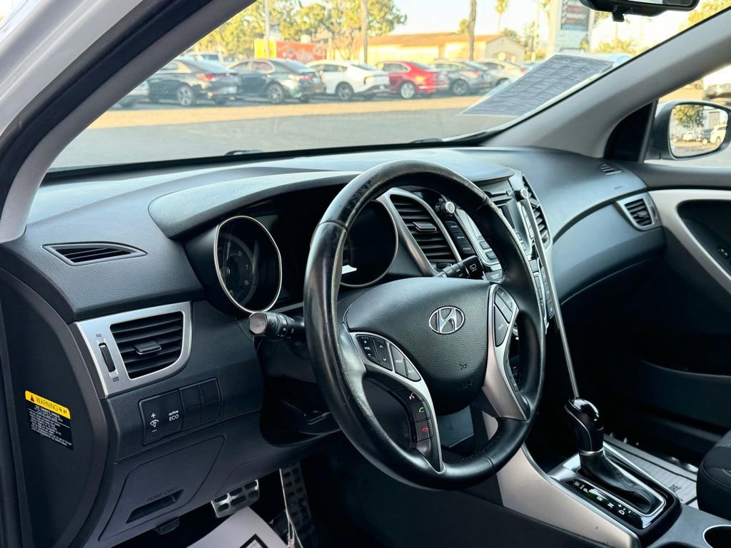 Used 2016 Hyundai Elantra GT w/ Option Group 02 image 13